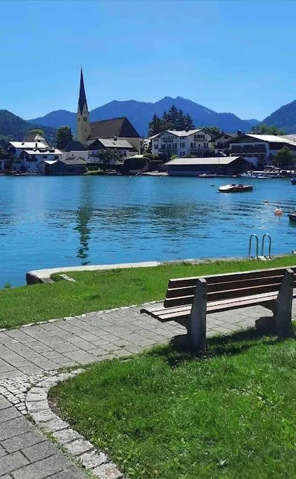 See- Und Bergblick In Bestlage Am Tegernsee
